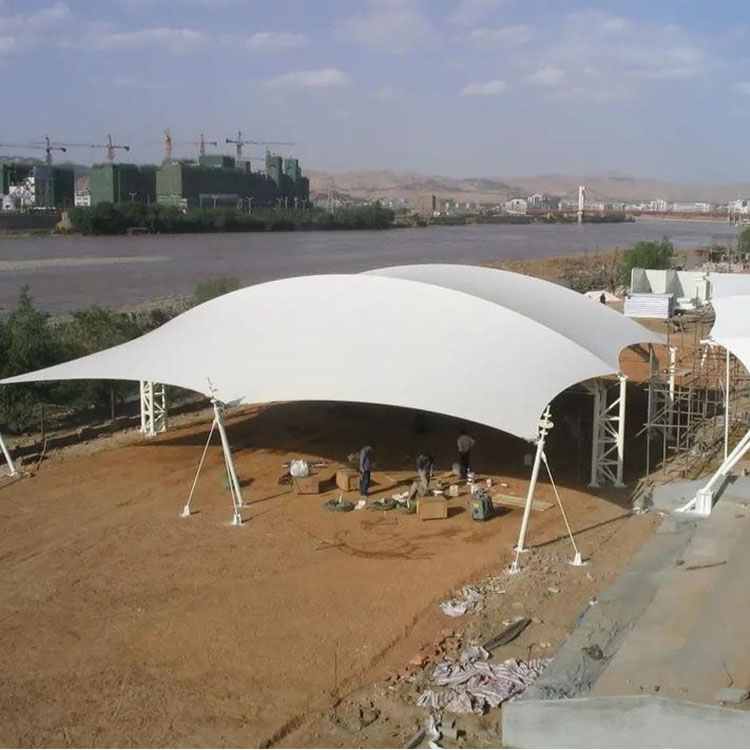 白山膜结构汽车棚